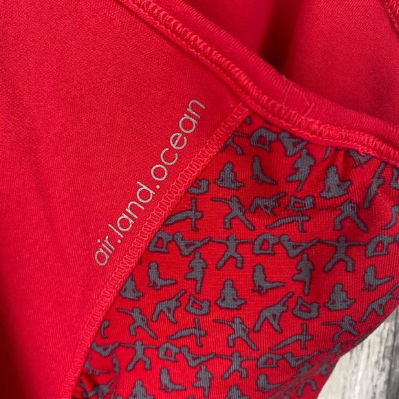 ALo Red & Grey Yoga Pose Racerback Tank Size Large - Picture 5 of 8